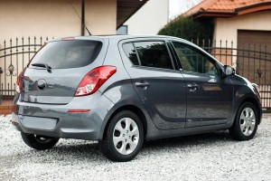 HYUNDAI i20 I 2012-2014 PO LIFTINGU ODBLASK TYLNEGO ZDERZAKA PRAWY 924061J500