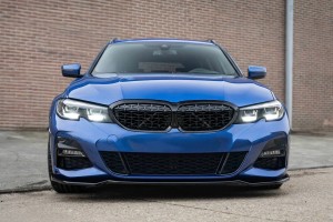BMW SERIA 3 G21 2018+ TUNINGOWY GRILL PRZEDNI DIAMOND CZARNY ATRAPA NERKI WERSJA Z KAMERĄ