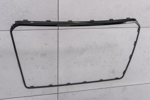 AUDI A7 / S7 4G 2010-2015 PRZED FACELIFTINGIEM RAMKA GRILLA CZARNA 4G8853653F
