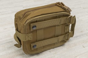 JEEP-WRANGLER-APTECZKA-SAMOCHODOWA--TURYSTYCZNA-PIASKOWA-COYOTE-BROWN5.jpg