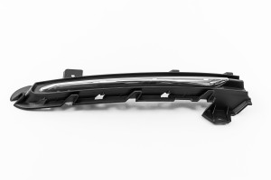VOLVO V40 II 2012-2019 KRATKA ZAŚLEPKA PRZEDNIEGO ZDERZAKA PRAWA 31347043 31347059