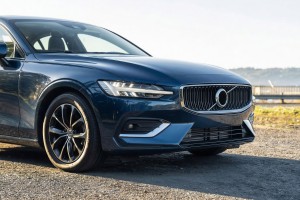 VOLVO S60 III 2018-2024 STALOWY BŁOTNIK PRZEDNI PRAWY 31468171