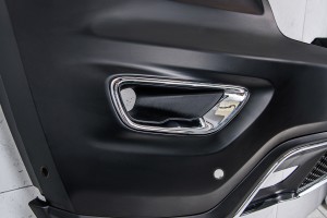 JEEP GRAND CHEROKEE IV WK2 2017-2021 DRUGI FACELIFTING KOMPLETNY ZDERZAK PRZEDNI Z PDC BEZ SPRYSKIWACZY 68333498AA