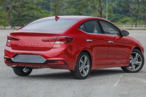 HYUNDAI ELANTRA VI AD 2018-2020 PO FACELIFTINGU KOMPLETNY ZDERZAK TYLNY 86611F2AA0