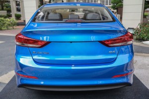 HYUNDAI ELANTRA VI AD 2015-2018 PRZED FACELIFTINGIEM KOMPLETNY ZDERZAK TYLNY BEZ PDC 86611F2AA0
