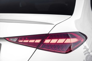 MERCEDES C-CLASS W206 2021+ SPOILER KLAPY TYLNEJ