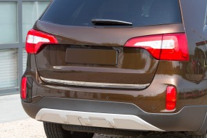 KIA SORENTO 2013-2015 WYPRZEDAŻ DEKORACYJNA LISTWA KLAPY BAGAŻNIKA
