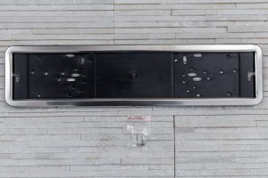 UNIWERSALNA RAMKA TABLICY REJESTRACYJNEJ STALOWA