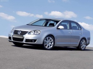 VOLKSWAGEN JETTA 2005-2010 WYPRZEDAŻ NAKŁADKI NA LAMPY PRZECIWMGIELNE PRZEDNIE