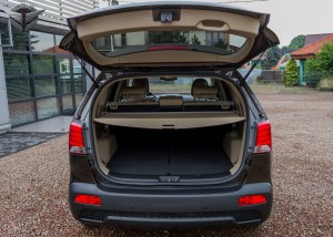 KIA SORENTO 2010-2015 BEŻOWA ROLETA SAMOCHODOWA