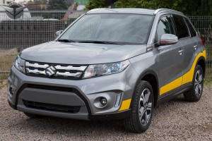 SUZUKI VITARA II 2015+ OWIEWKI SZYB BOCZNYCH